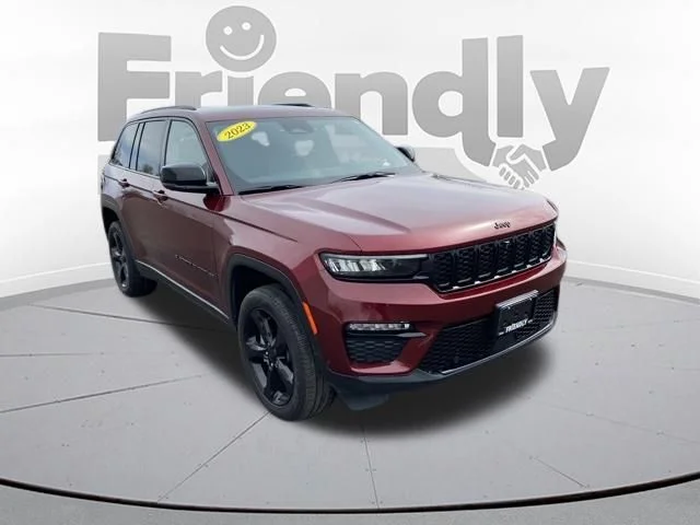 Used 2023 Red Jeep Limited image 3