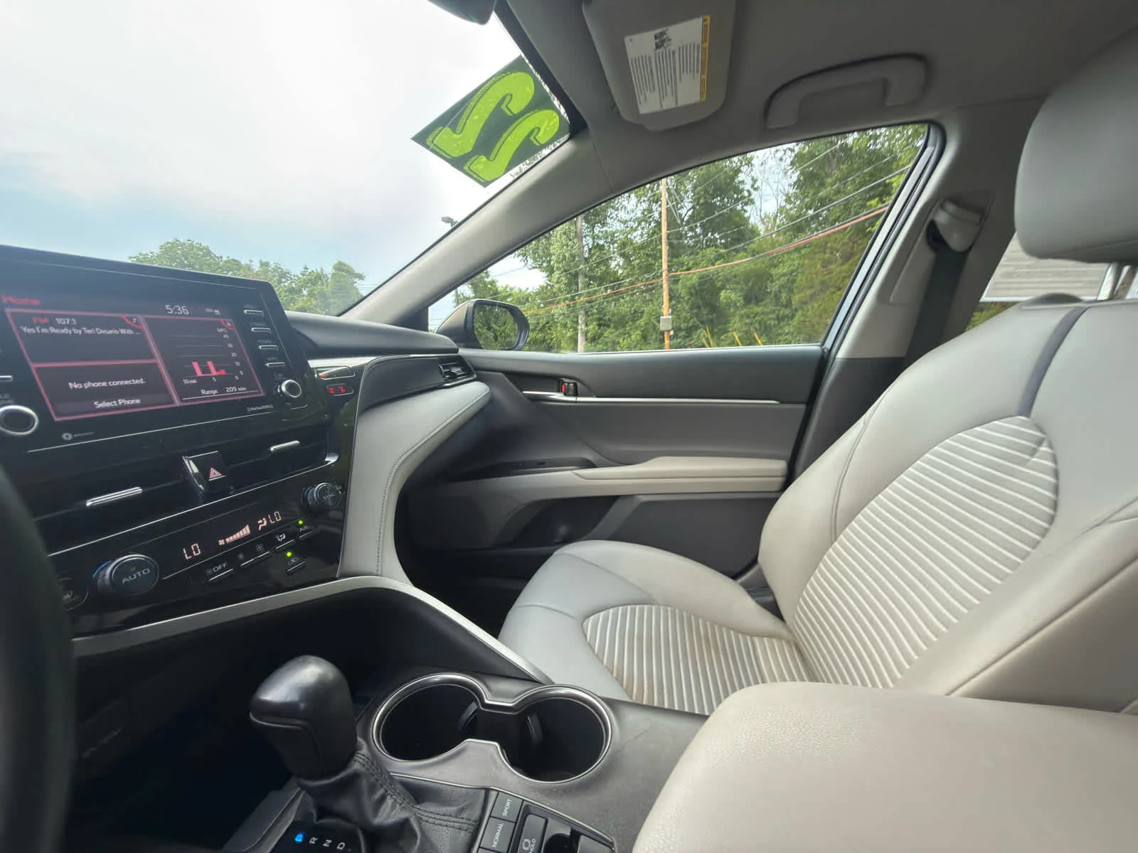 Used 2022 Midnight Black Metallic Toyota SE image 24