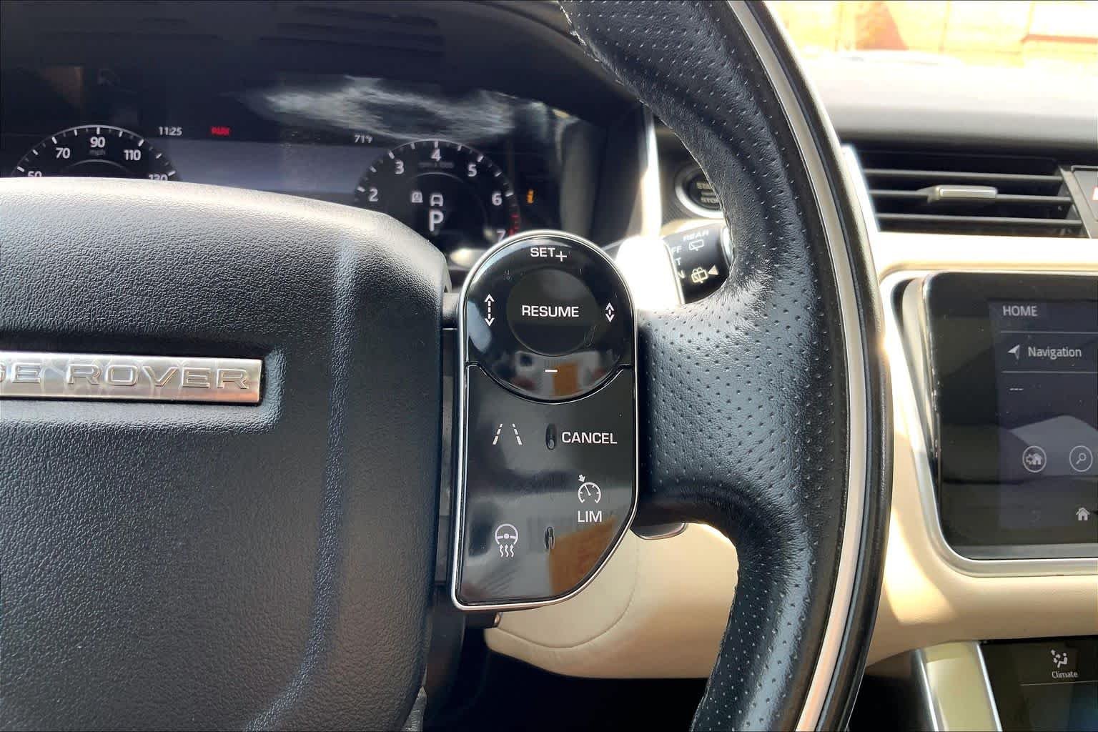 Used 2019 Meribel White Pearl Land Rover Dynamic image 25