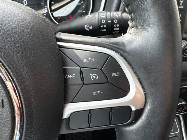 Used 2018 Red Jeep Sport image 14