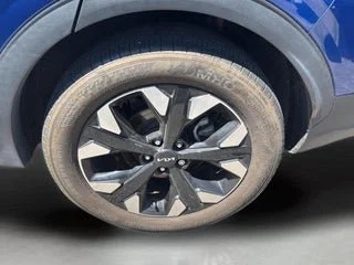 Used 2023 Blue Kia X-Line image 31