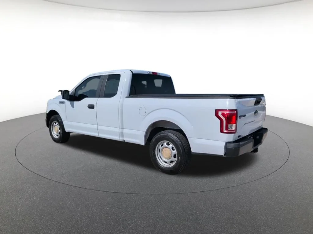 Used 2016 White Ford XL image 8