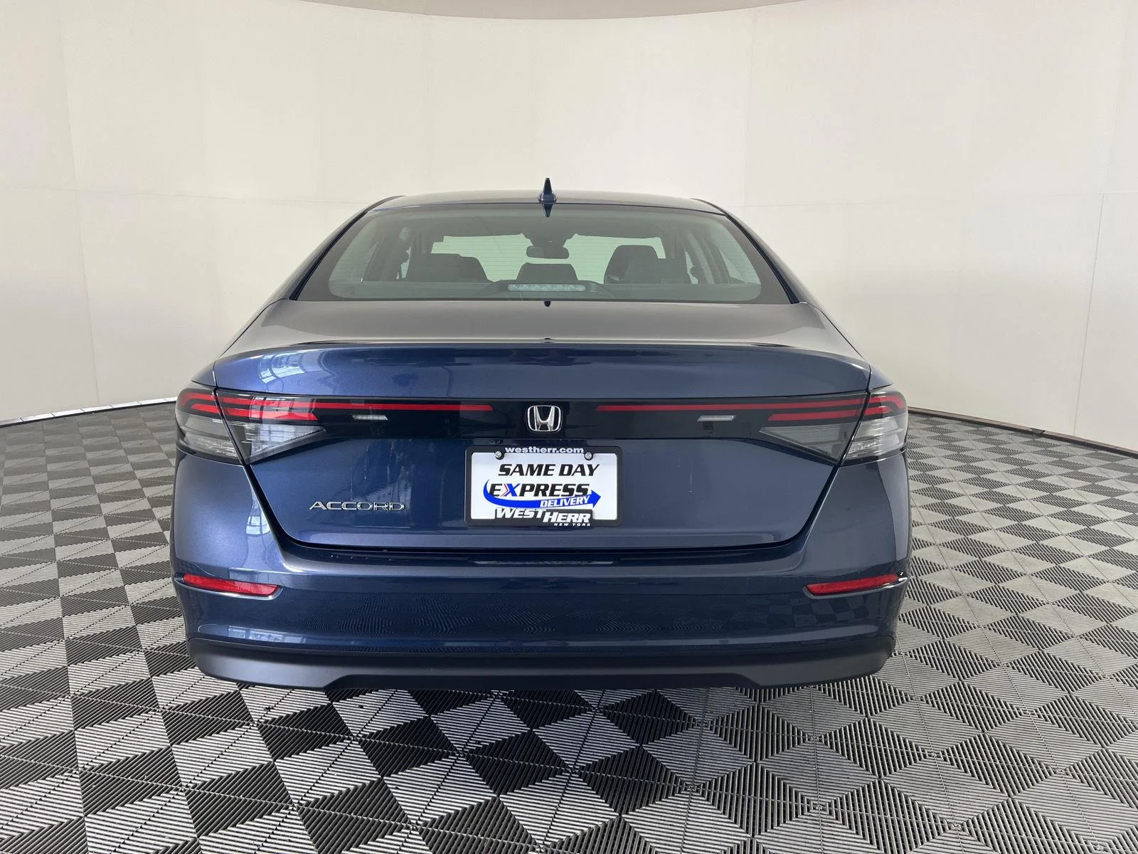 Used 2023 Canyon River Blue Metallic Honda EX image 4
