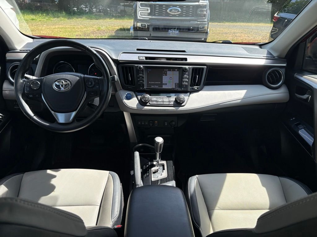 Used 2018 Pearl Toyota Limited image 18