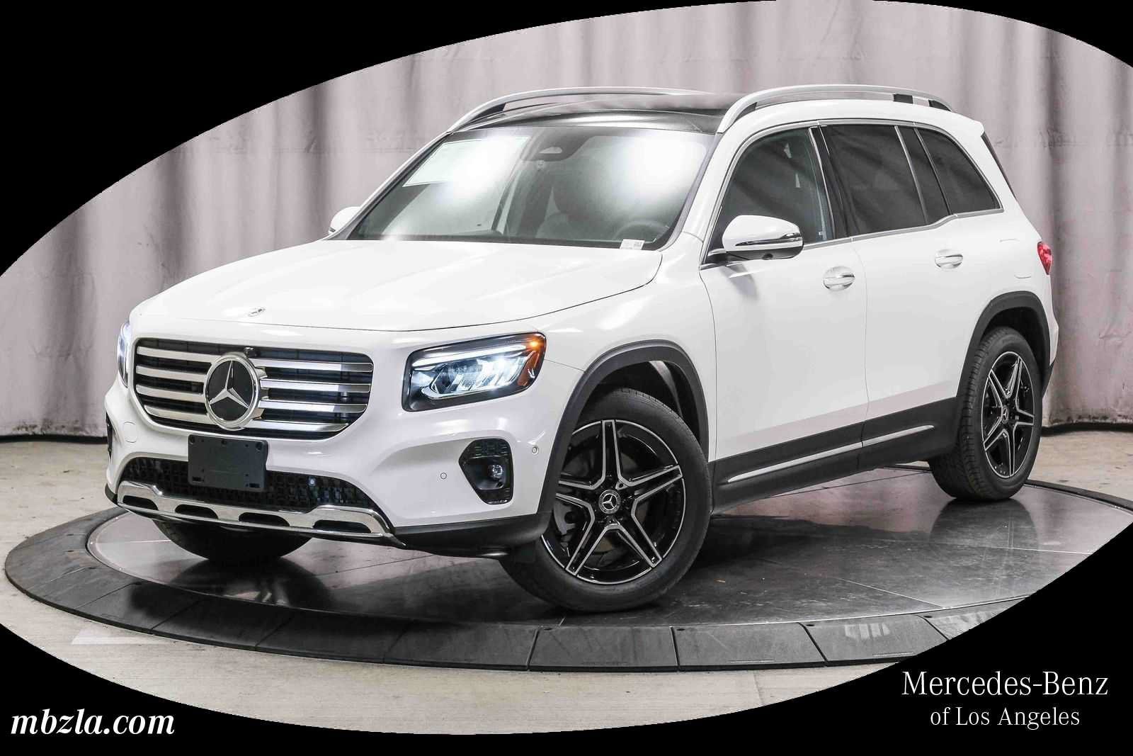 New 2026 Polar White Mercedes-Benz GLB 250 image 1