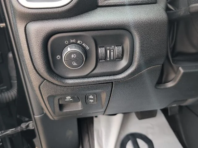 2026 RAM 1500 Laramie - Photo 15