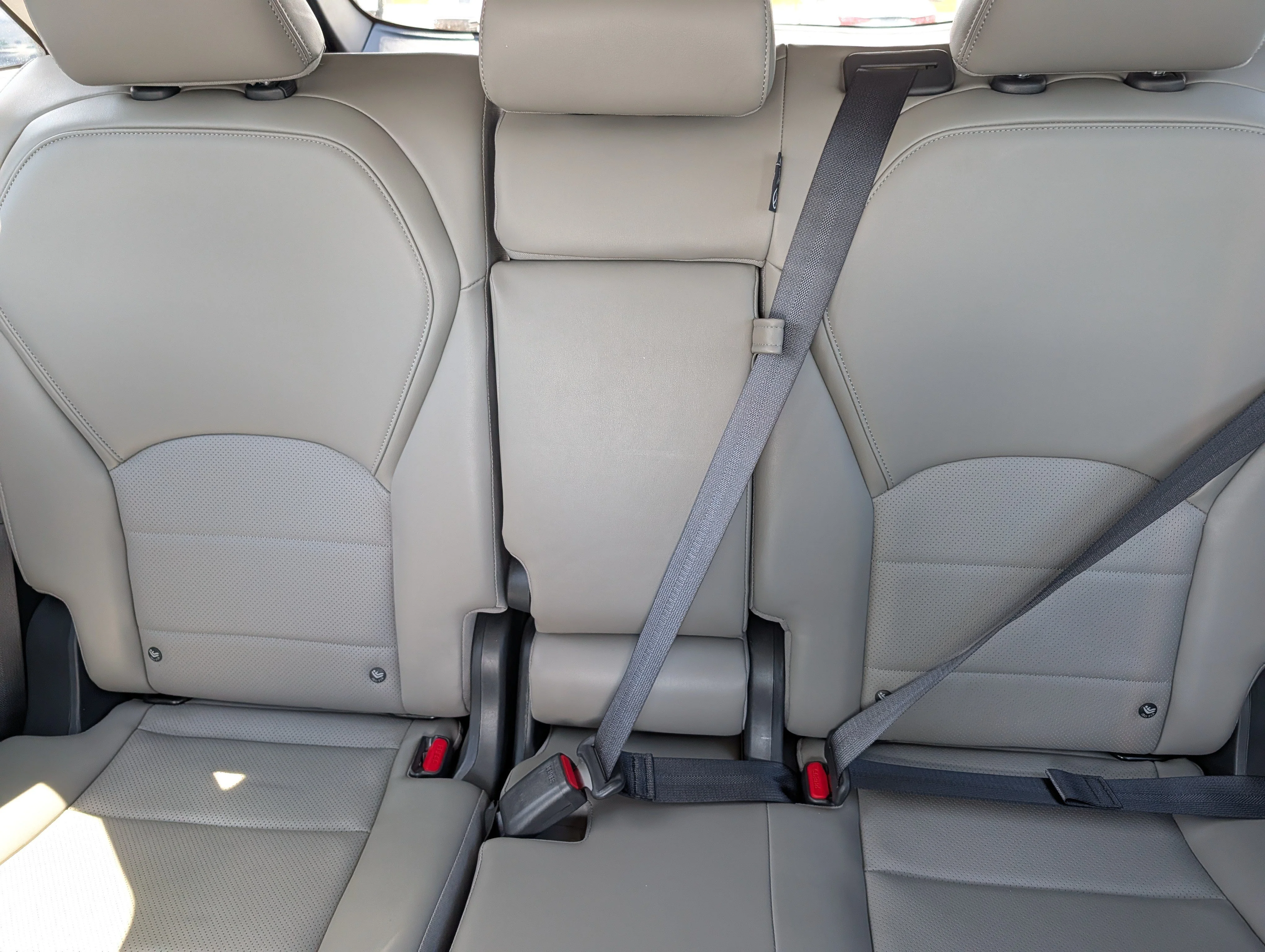 Used 2024 Radiant White INFINITI LUXE image 13