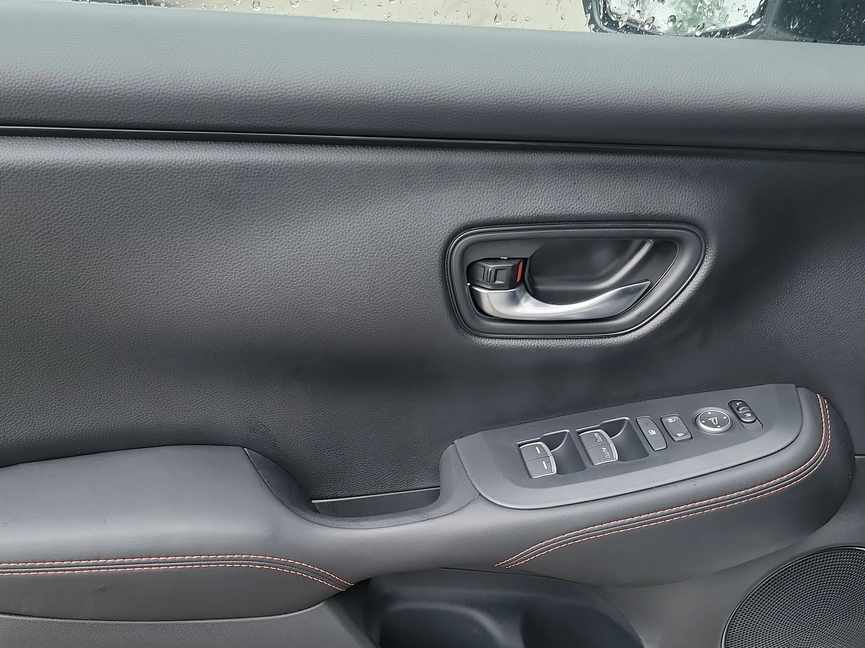2027 Honda HR-V Sport - Photo 6