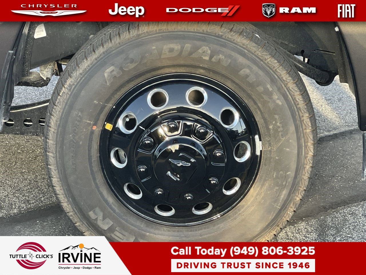 New 2026 Granite Crystal Metallic Clear-Coat Exterior Paint RAM Laramie image 10
