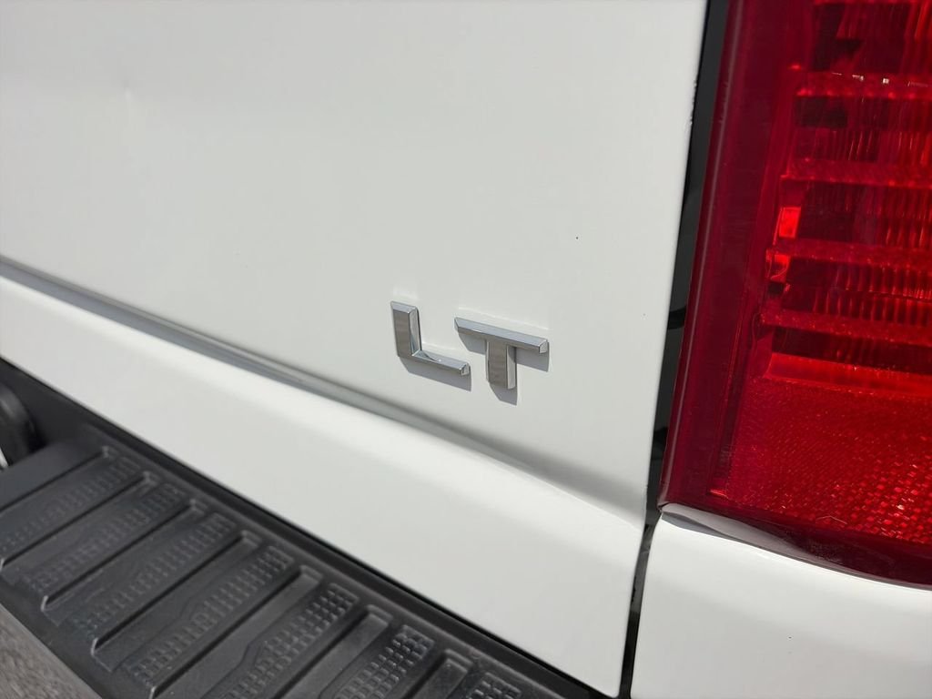 Used 2024 White Chevrolet LT image 8
