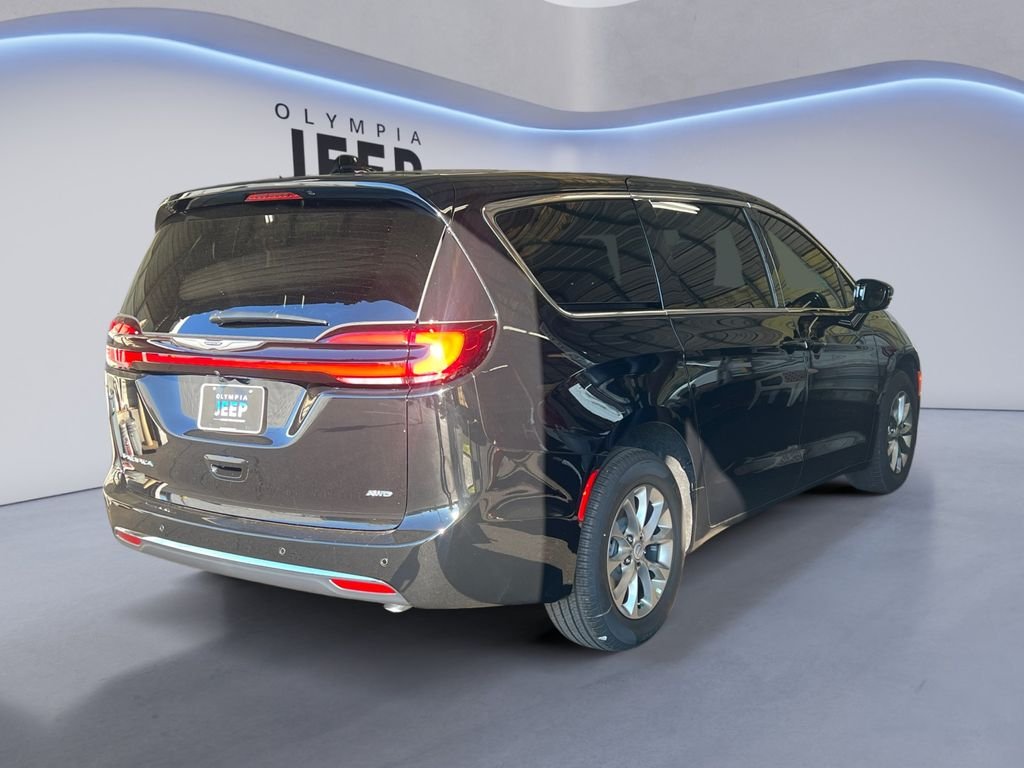 2026 Chrysler Pacifica Select - Photo 6