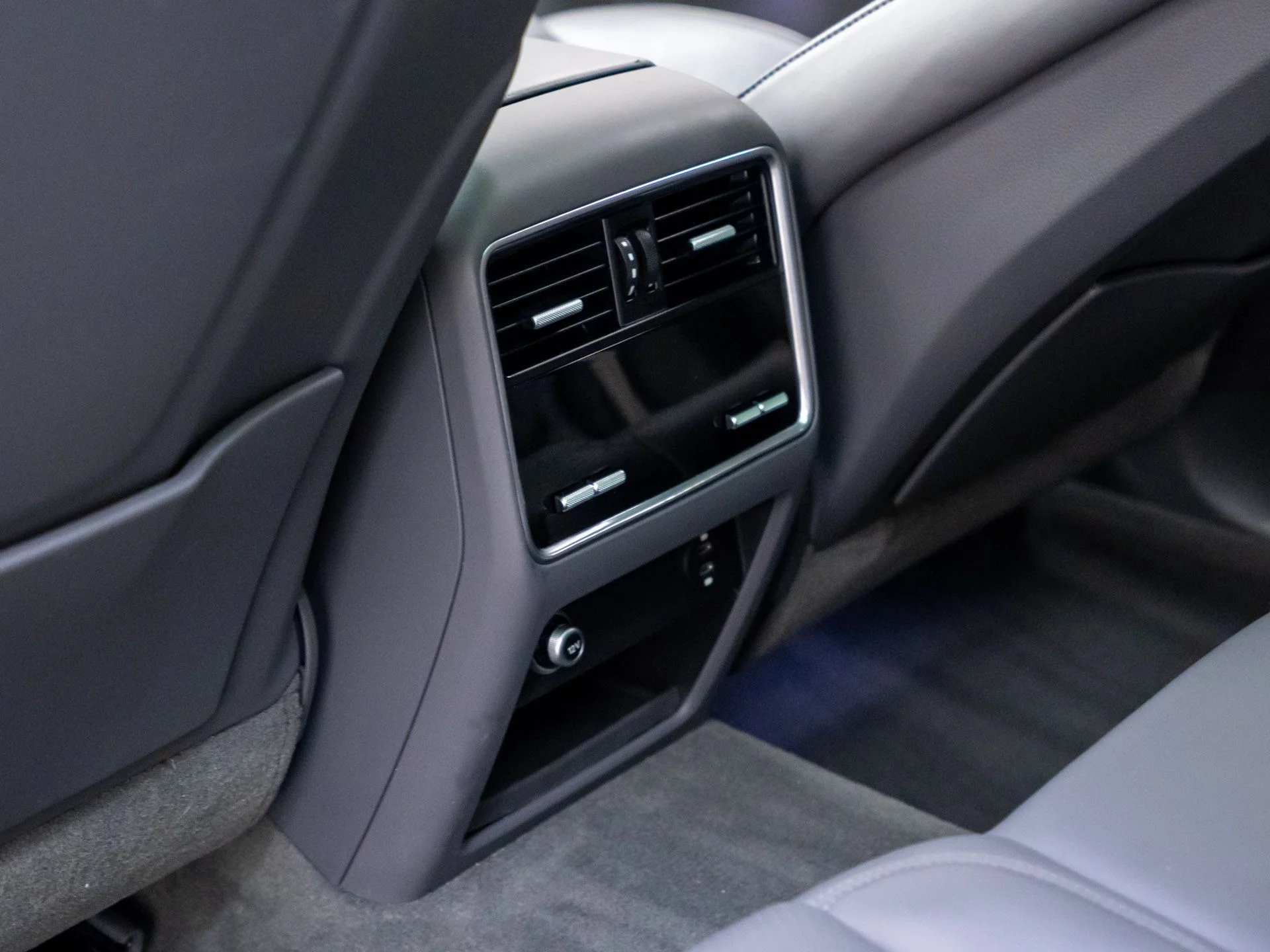 Certified Used 2023 White Porsche Platinum Edition image 19