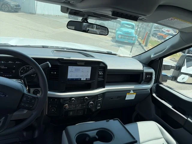 New 2027 Oxford White Ford F-350® XL image 13