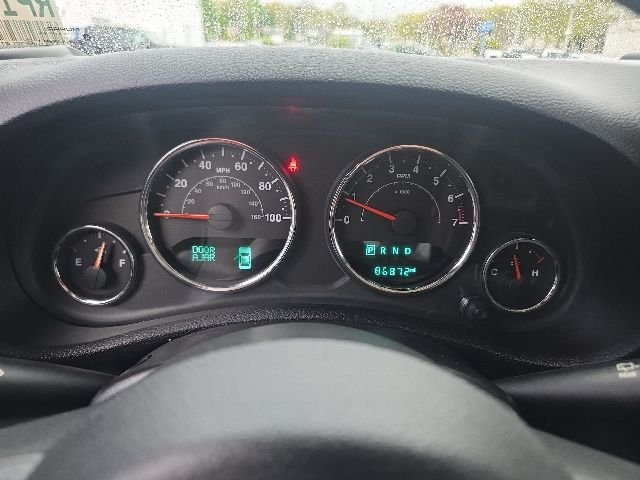Used 2015 Green Jeep Sport image 10