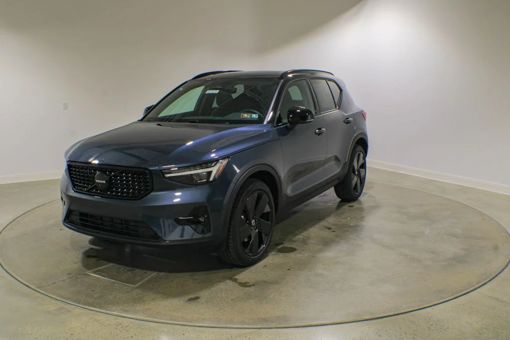 2026 Volvo XC40 B5 Ultra Ultra Black Edition AWD's photo
