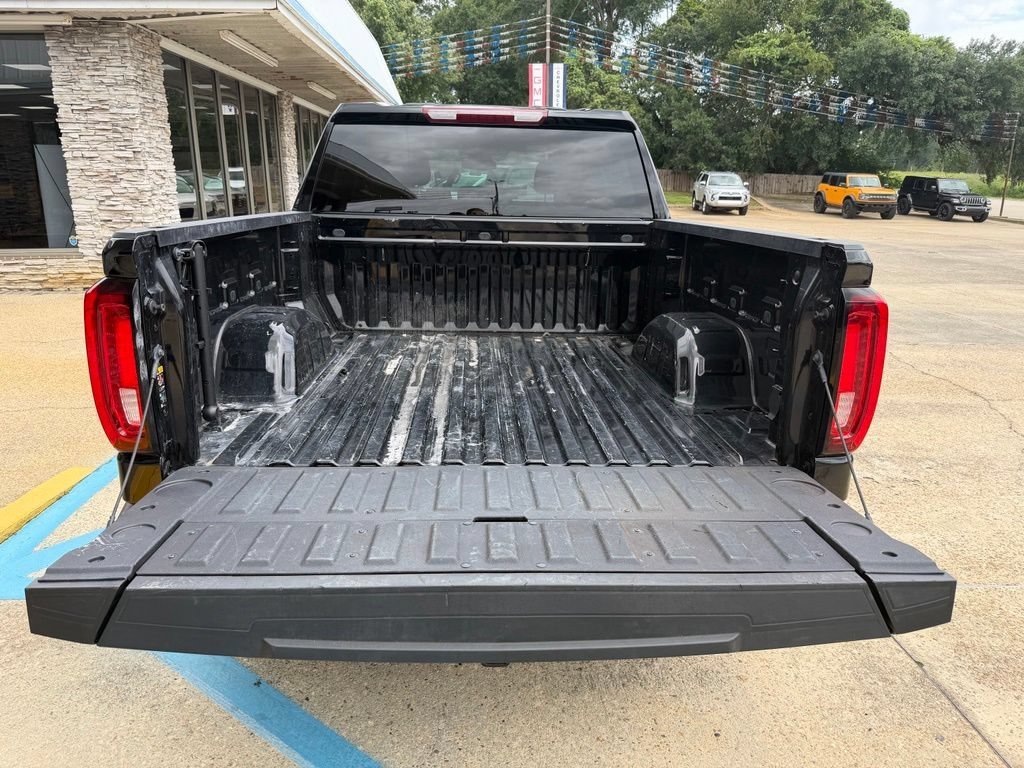 Used 2025 Onyx Black GMC SLT image 6