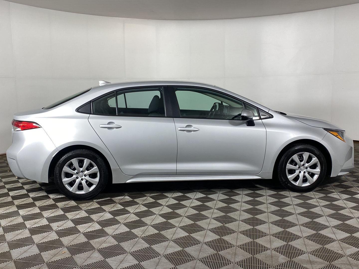 Certified Used 2022 Classic Silver Metallic Toyota LE image 7