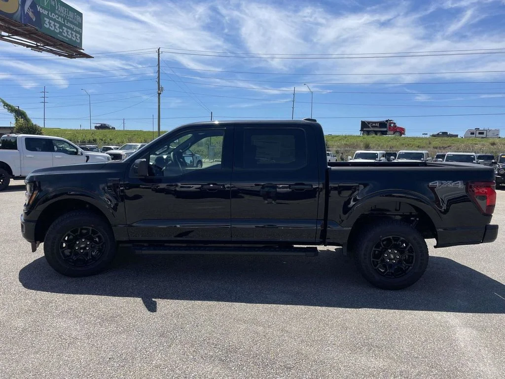 New 2026 Black Ford XLT image 6