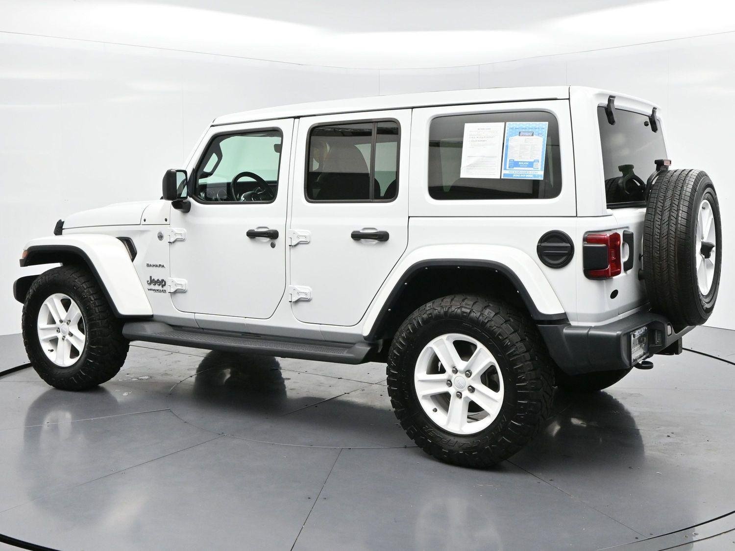Used 2022 Bright White Clearcoat Jeep Unlimited Sahara image 5