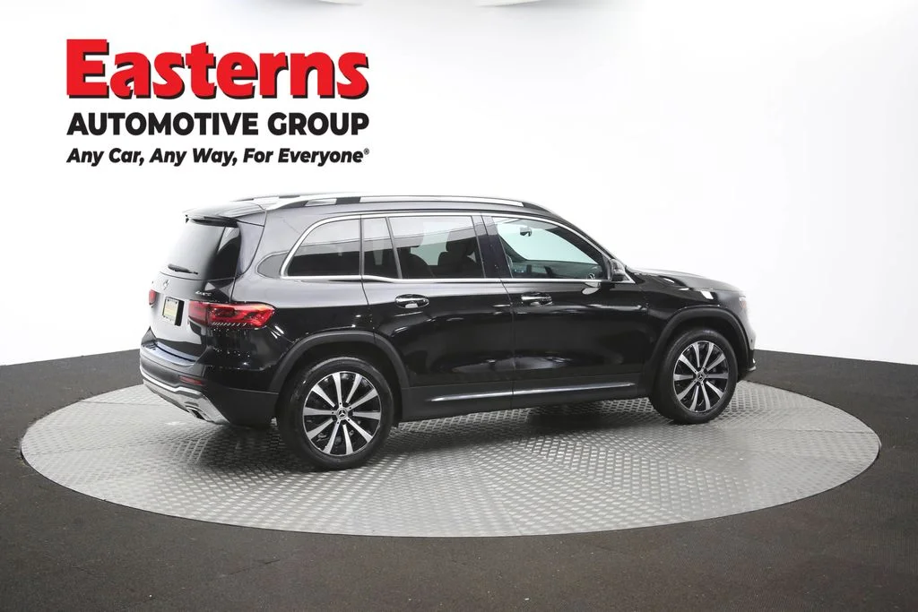 Used 2022 Black Mercedes-Benz GLB 250 image 43