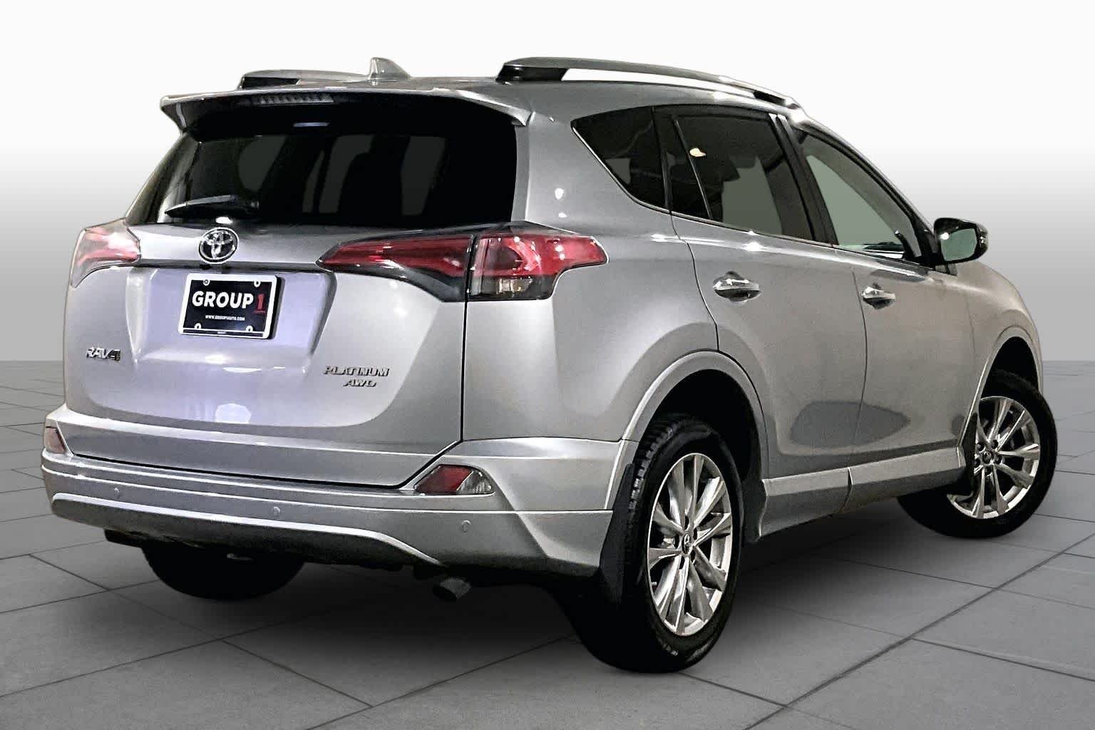 Used 2017 Silver Sky Metallic Toyota Platinum image 12