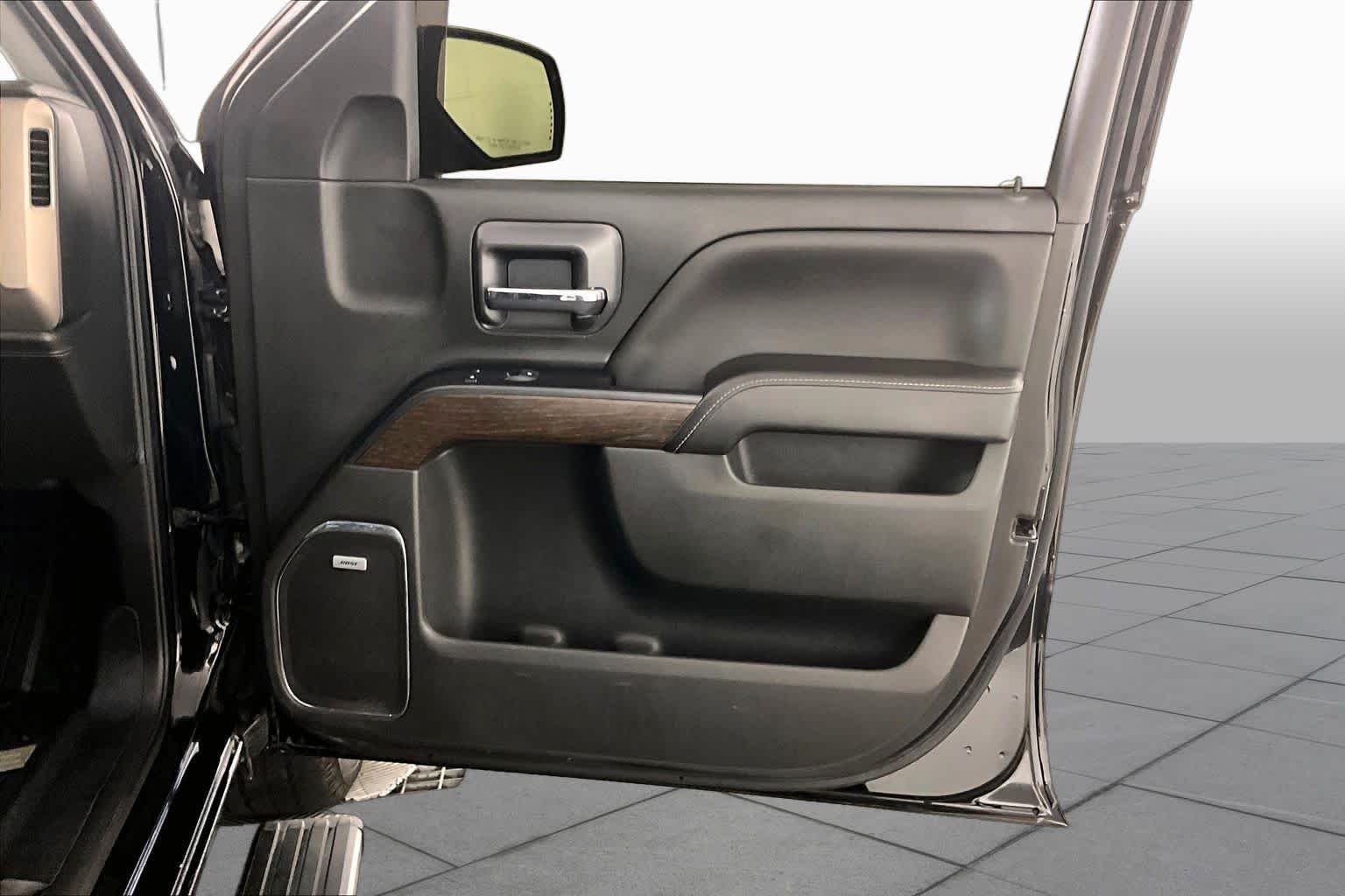 Used 2018 Onyx Black GMC Denali image 21