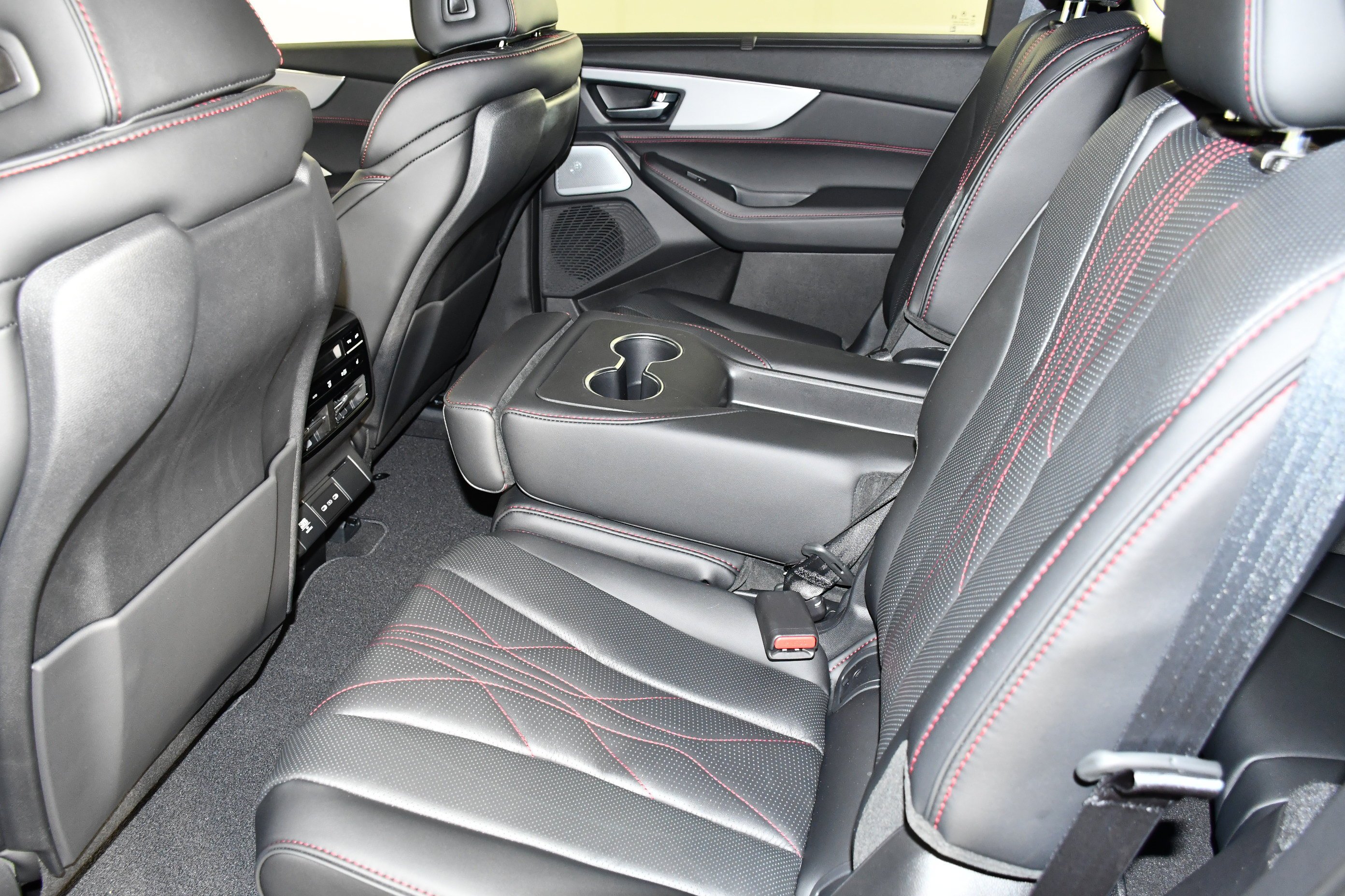 2026 Acura MDX A-Spec w/Advance Package - Photo 15