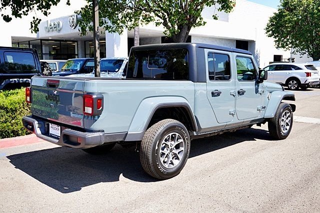 New 2025 Anvil Clear-Coat Exterior Paint Jeep Sport S image 9