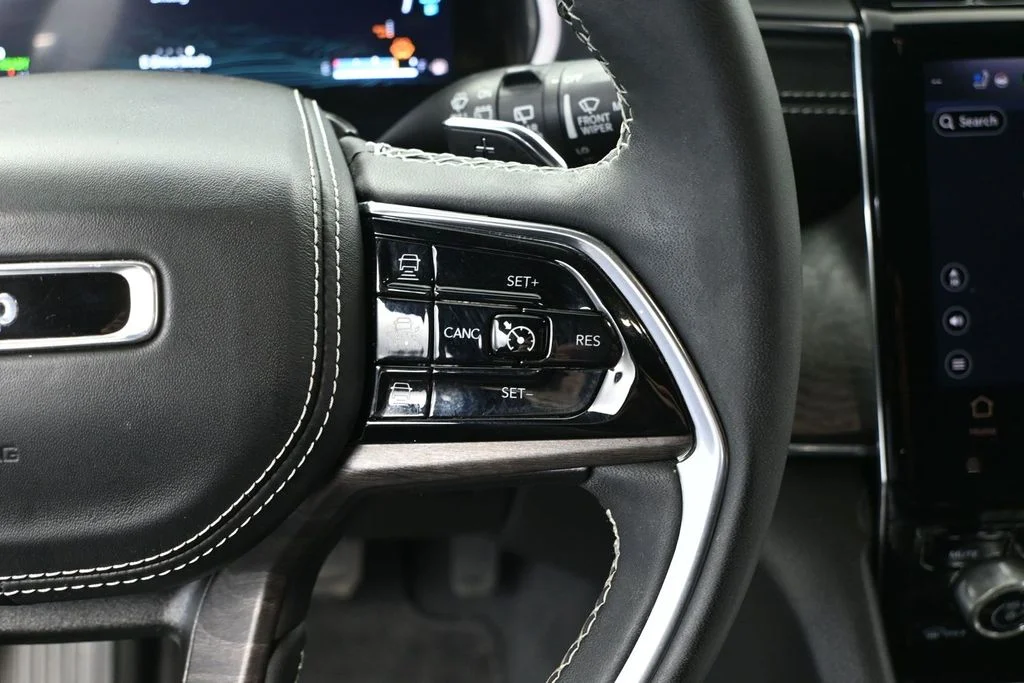 Used 2023 Gray Jeep Overland 4xe image 24