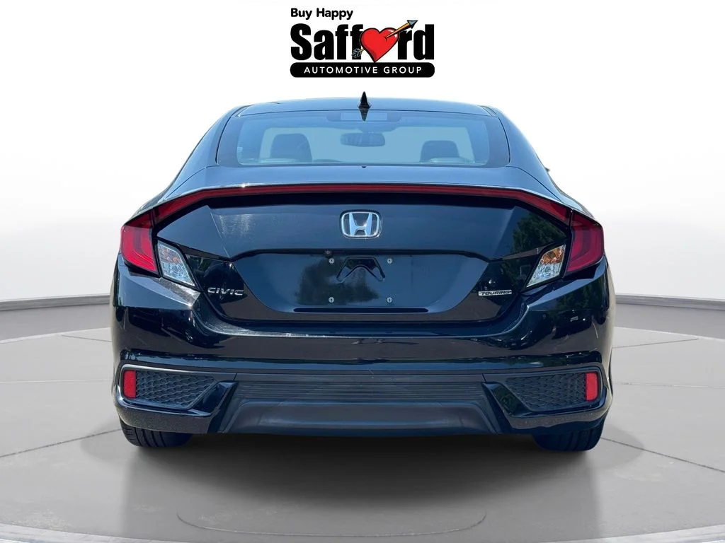 Used 2016  Honda Touring image 7
