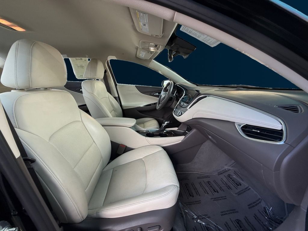 Used 2024 Black Chevrolet LT image 17