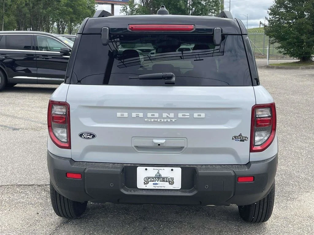 New 2026 Space White Metallic Ford Outer Banks® image 4