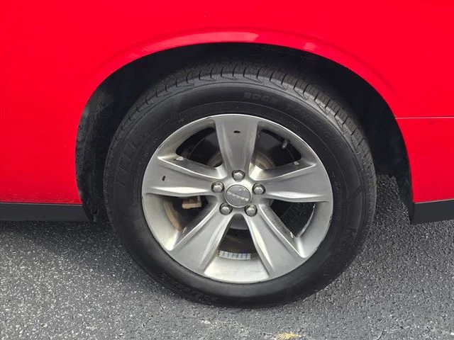 Used 2017 Red Dodge SXT image 30