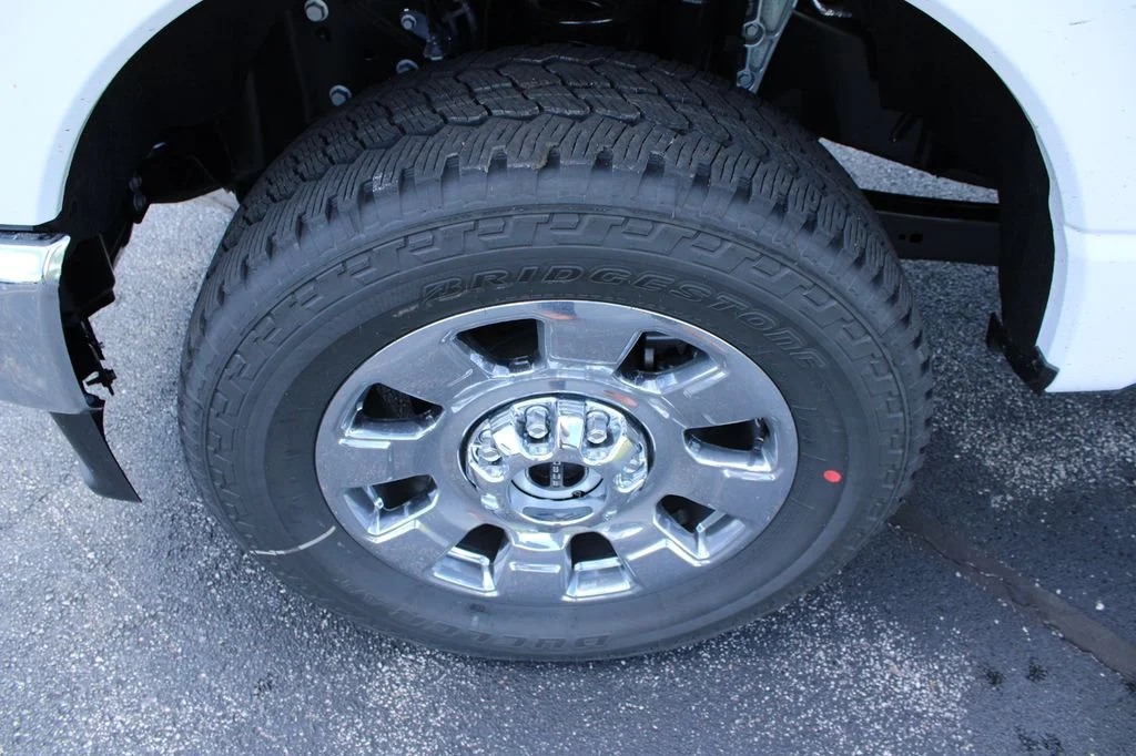New 2026 Star White Metallic Tri-Coat Ford F-350® King Ranch® image 5