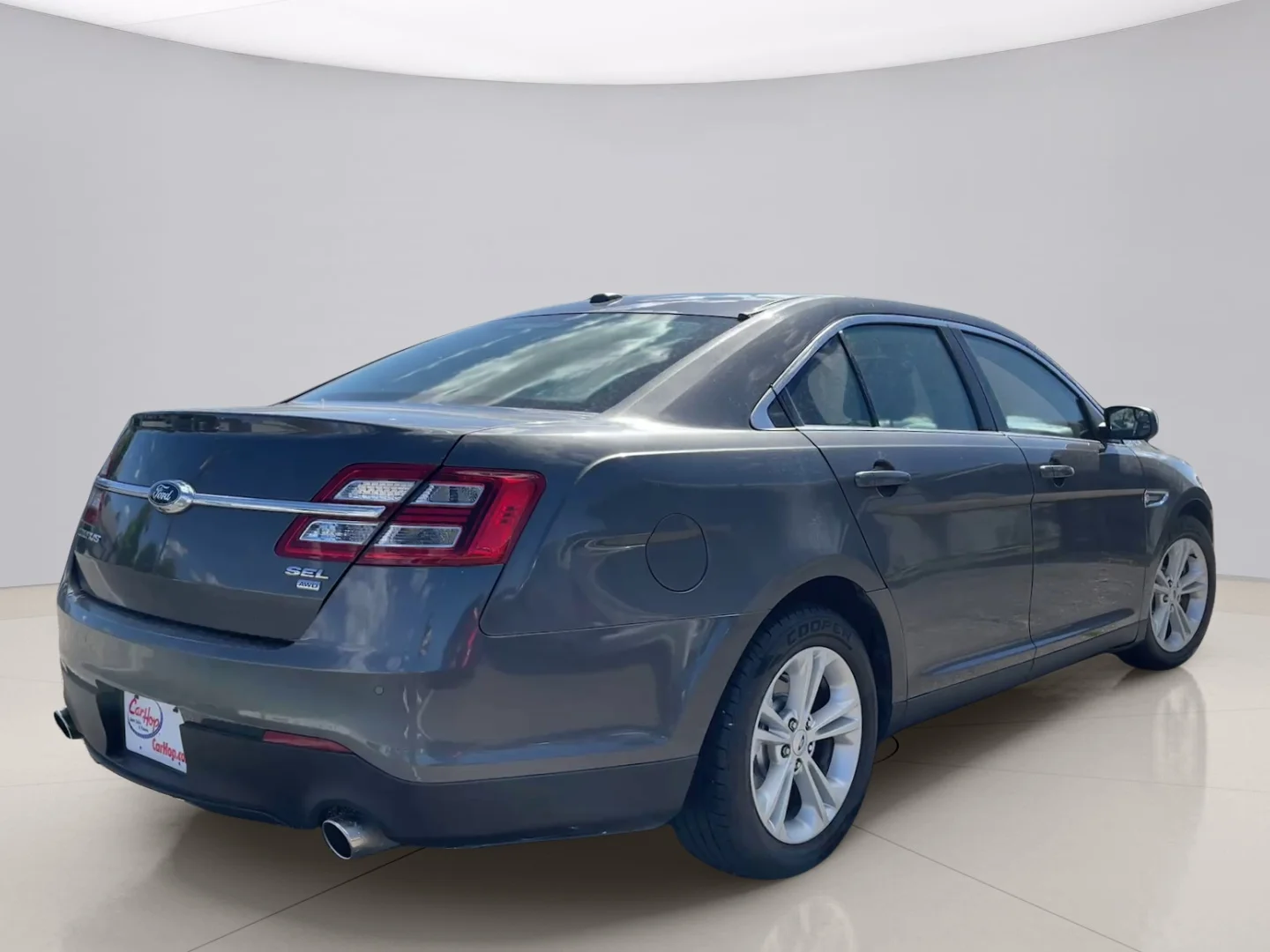 Used 2015 Gray Ford SEL image 5