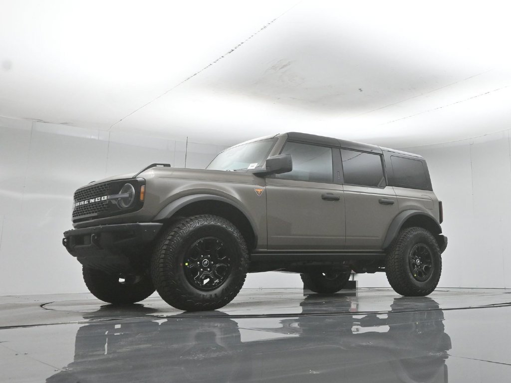 New 2026 Marsh Gray Ford Badlands image 48