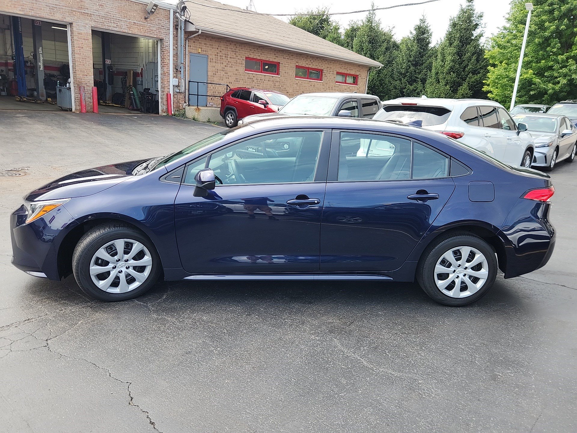 Certified Used 2024 Blueprint Toyota LE image 4