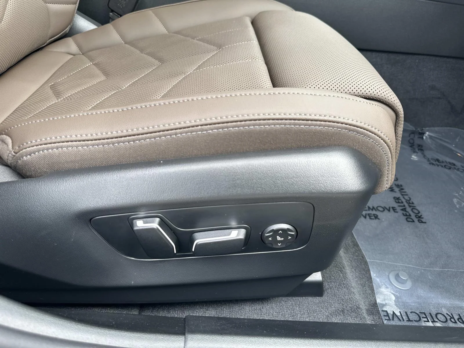 New 2026 Phytonic Blue Metallic BMW M60 image 26