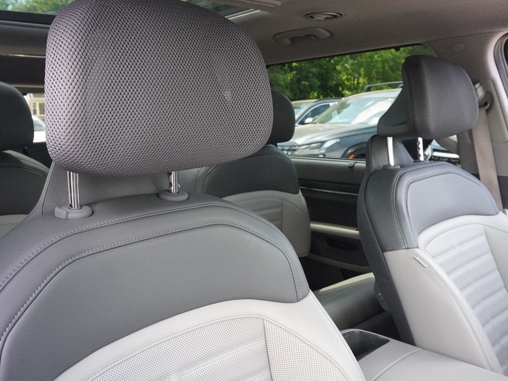 Used 2024 Black Kia Land image 43