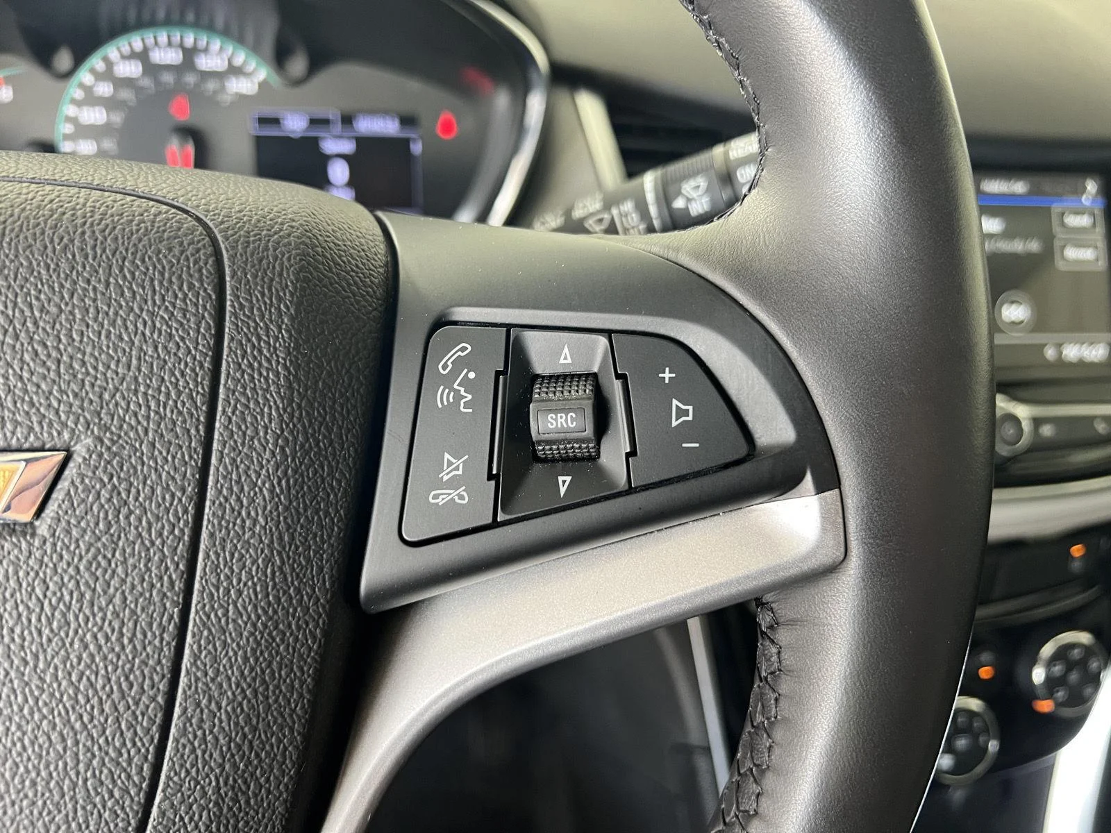 Used 2019 Pacific Blue Metallic Chevrolet Premier image 9