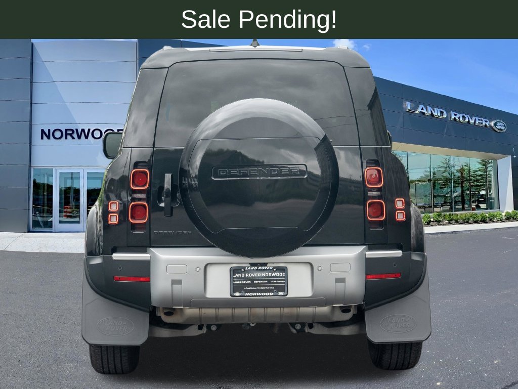 Used 2024 Santorini Black Metallic Land Rover S image 6
