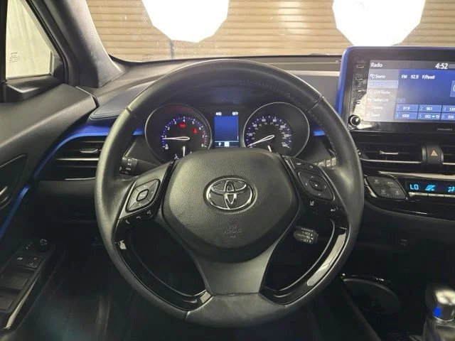 Used 2022 Pearl Toyota XLE image 14