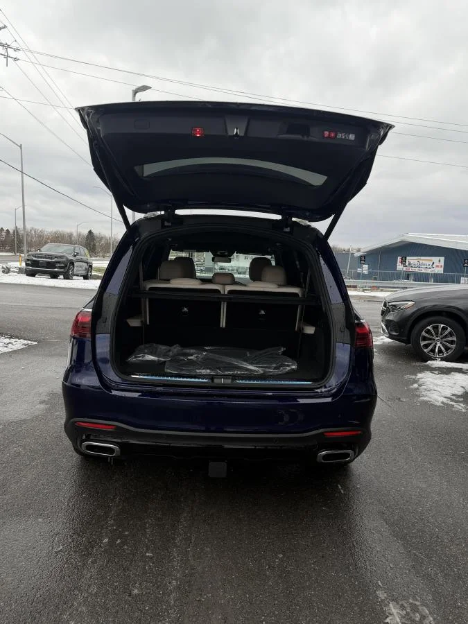 New 2026 White Mercedes-Benz Gls 450 4matic Suv image 7