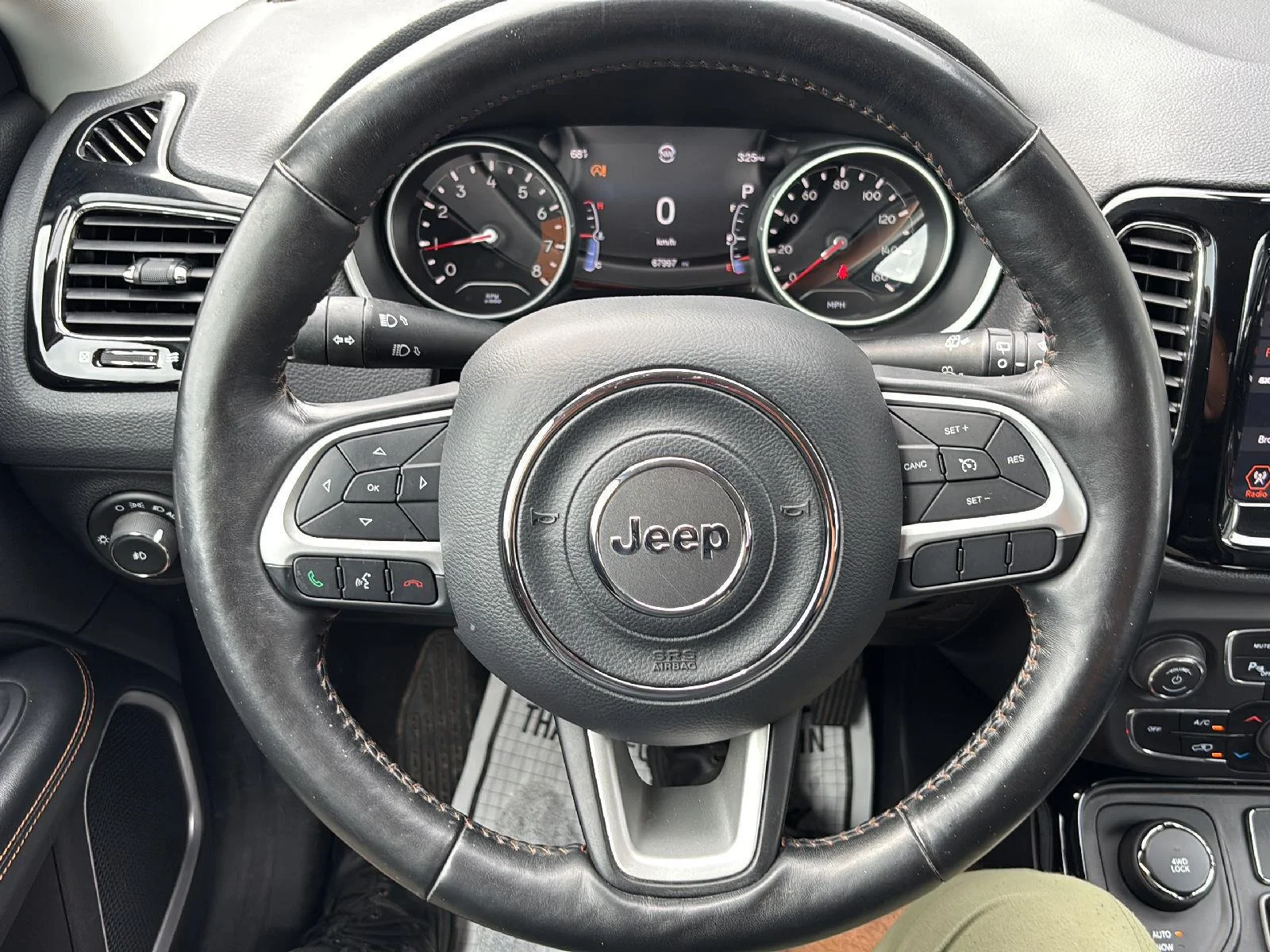 Used 2019 Gy Jeep Limited image 25
