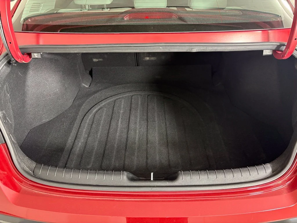 Used 2024 Red Hyundai Limited image 18