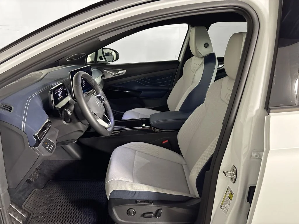 Certified Used 2025  Volkswagen Pro S Plus image 11