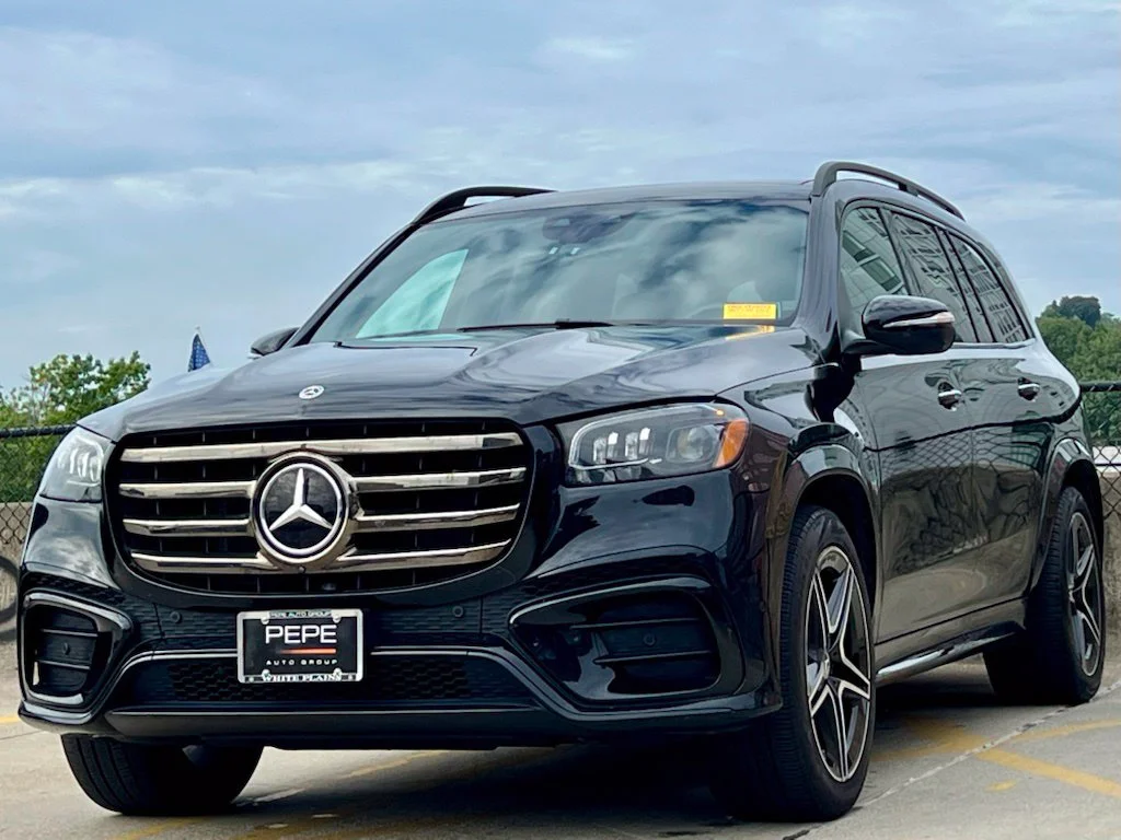 Certified Used 2024  Mercedes-Benz GLS 450 image 4