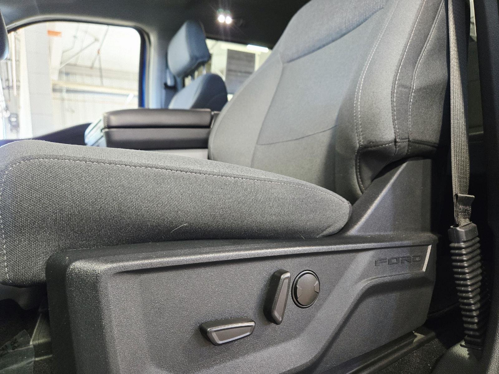 Used 2025 Atlas Blue FORD XLT image 20