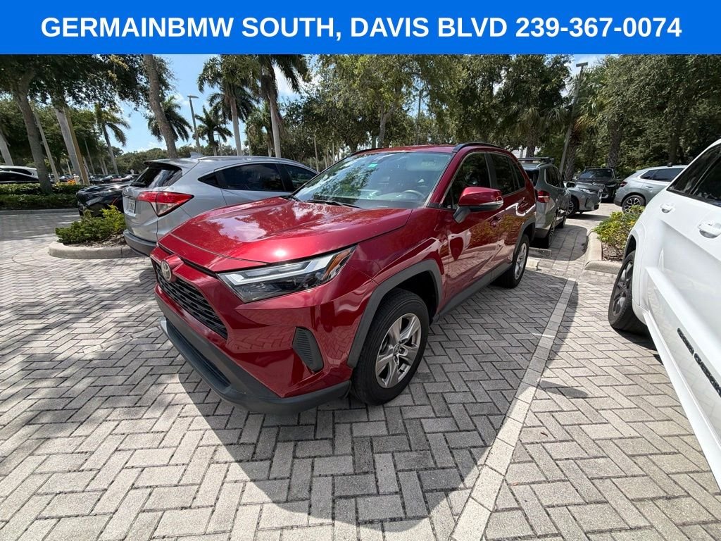 Used 2022 Pearl Toyota XLE image 2