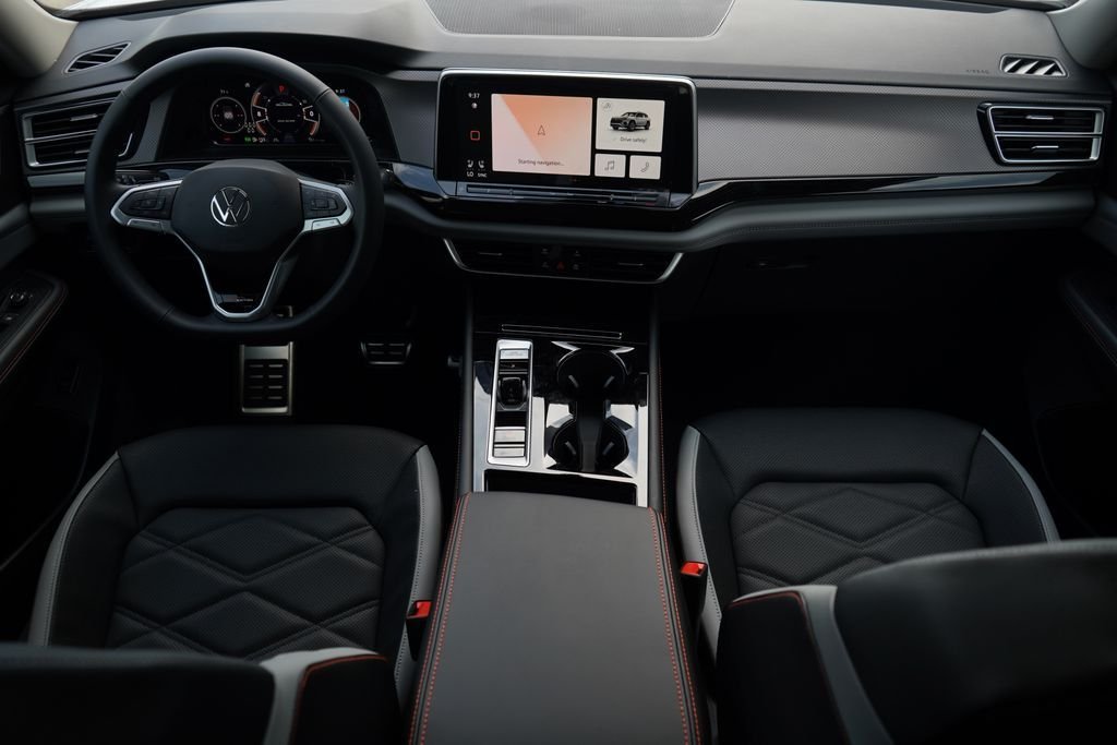 New 2026 Opal White Pearl Volkswagen Peak Edition image 9